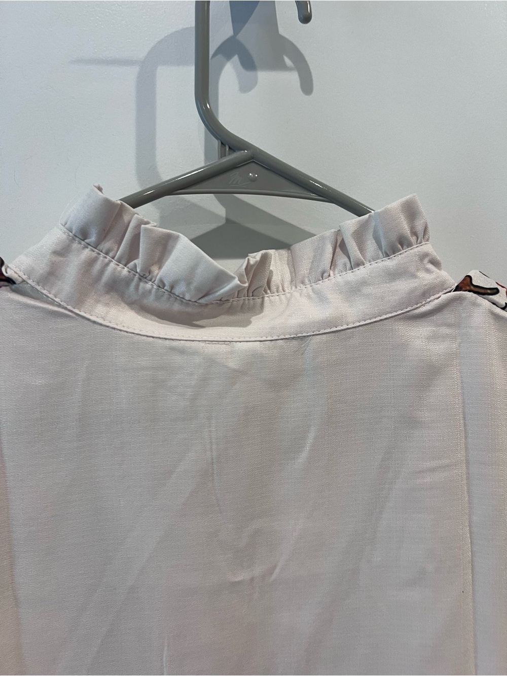 Floral Print V-Neck Blouse Size Large - Picture 11 of 15